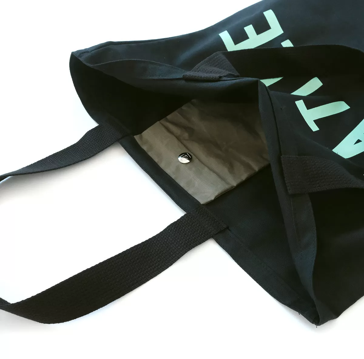 Black Seattle Pocket Tote - Mint