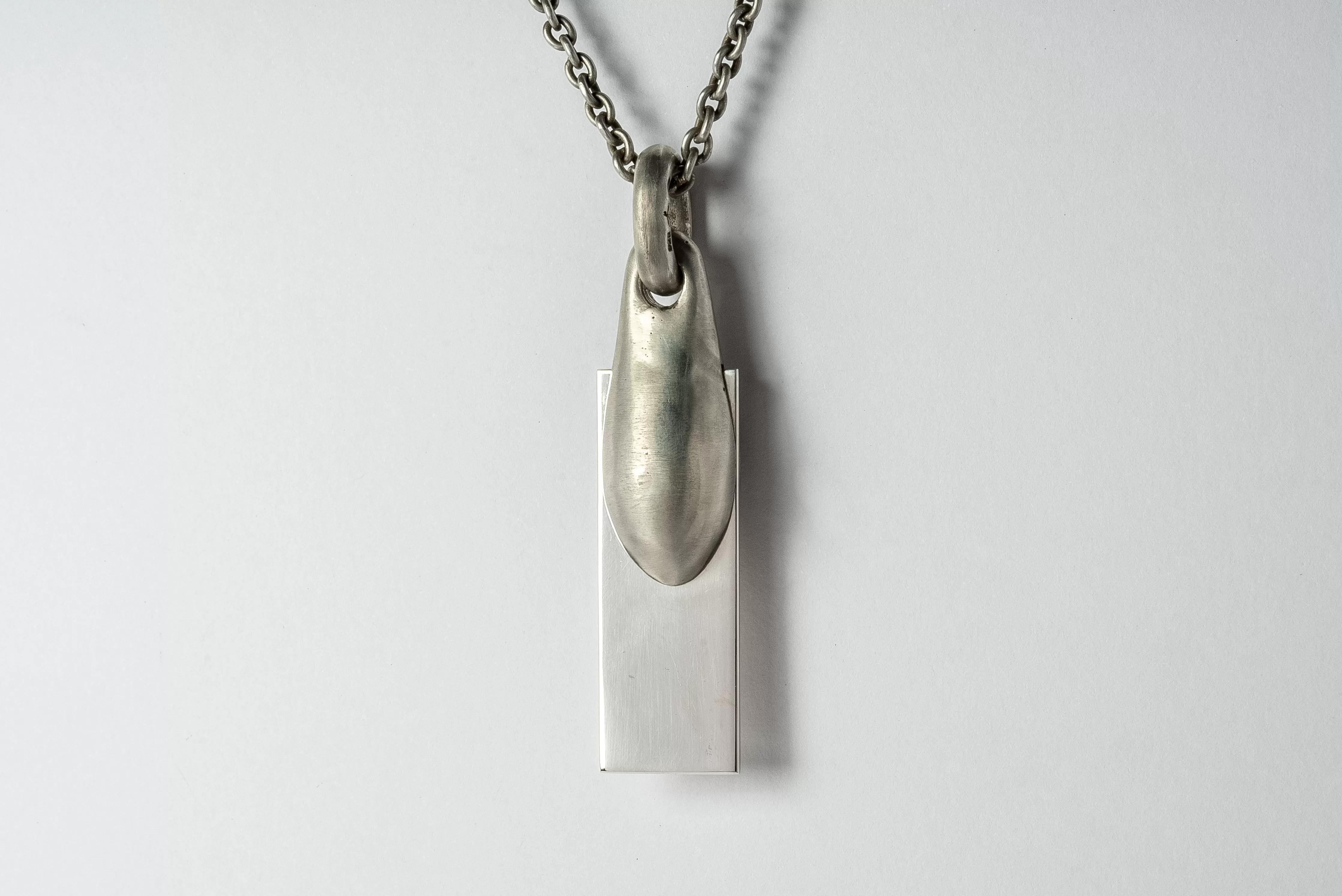 Chrysalis Necklace (Plate, Short, No.3, DA PA)