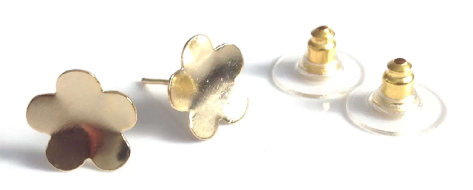 Dainty flower earring stud - minimalist earrings - every day small earrings gold plated