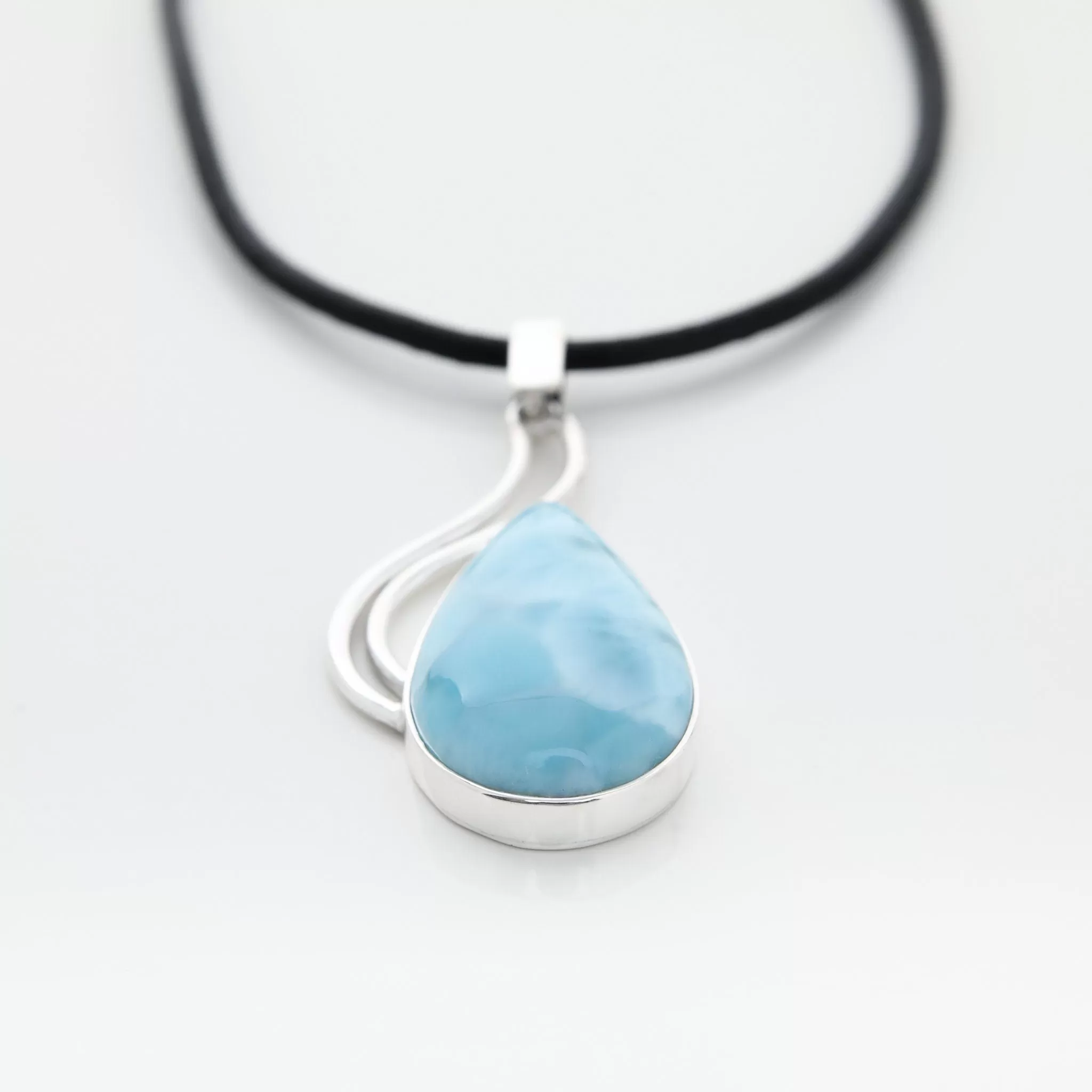 Larimar Pendant Laudine