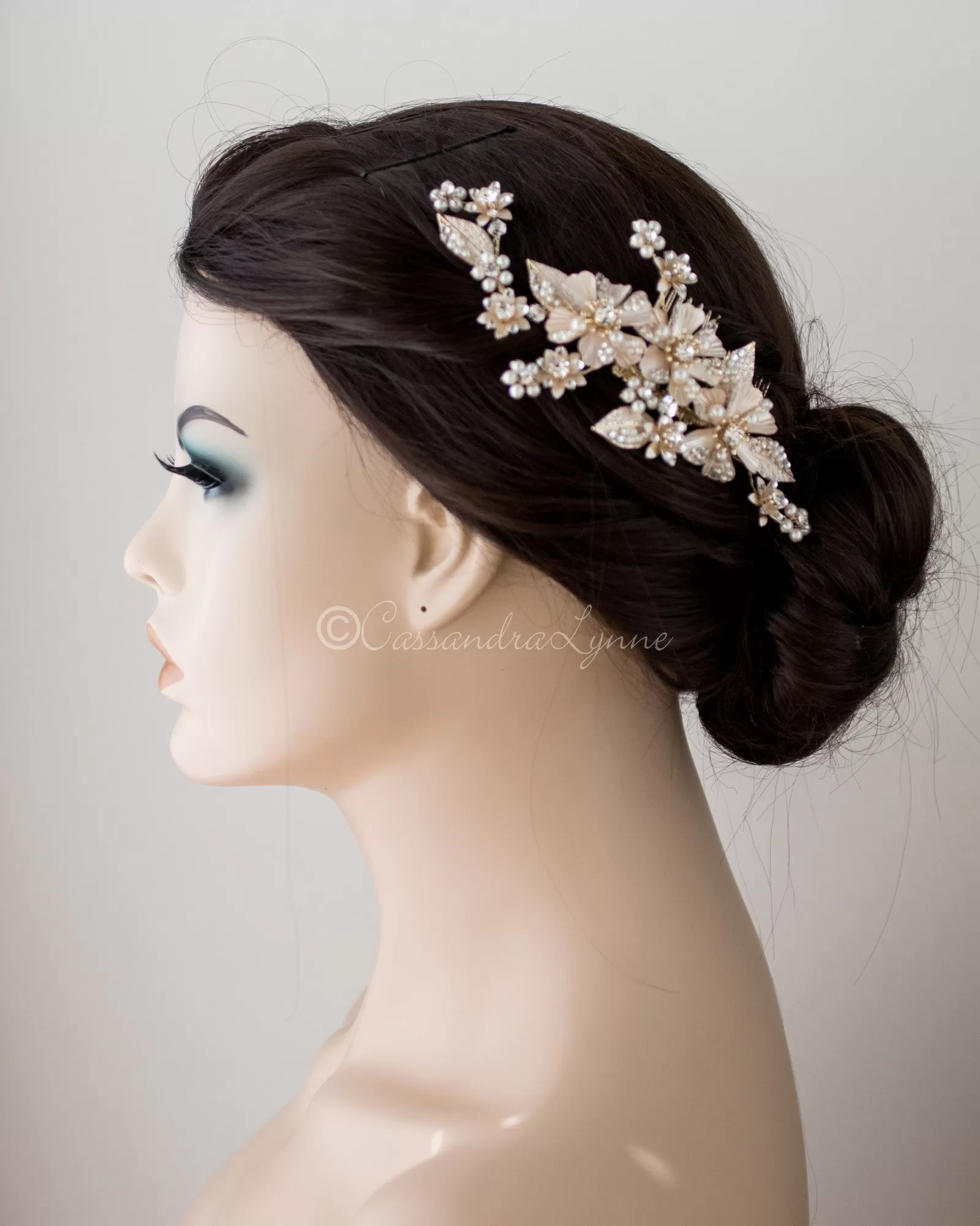 Matte Metal Flowers and Pearls Comb