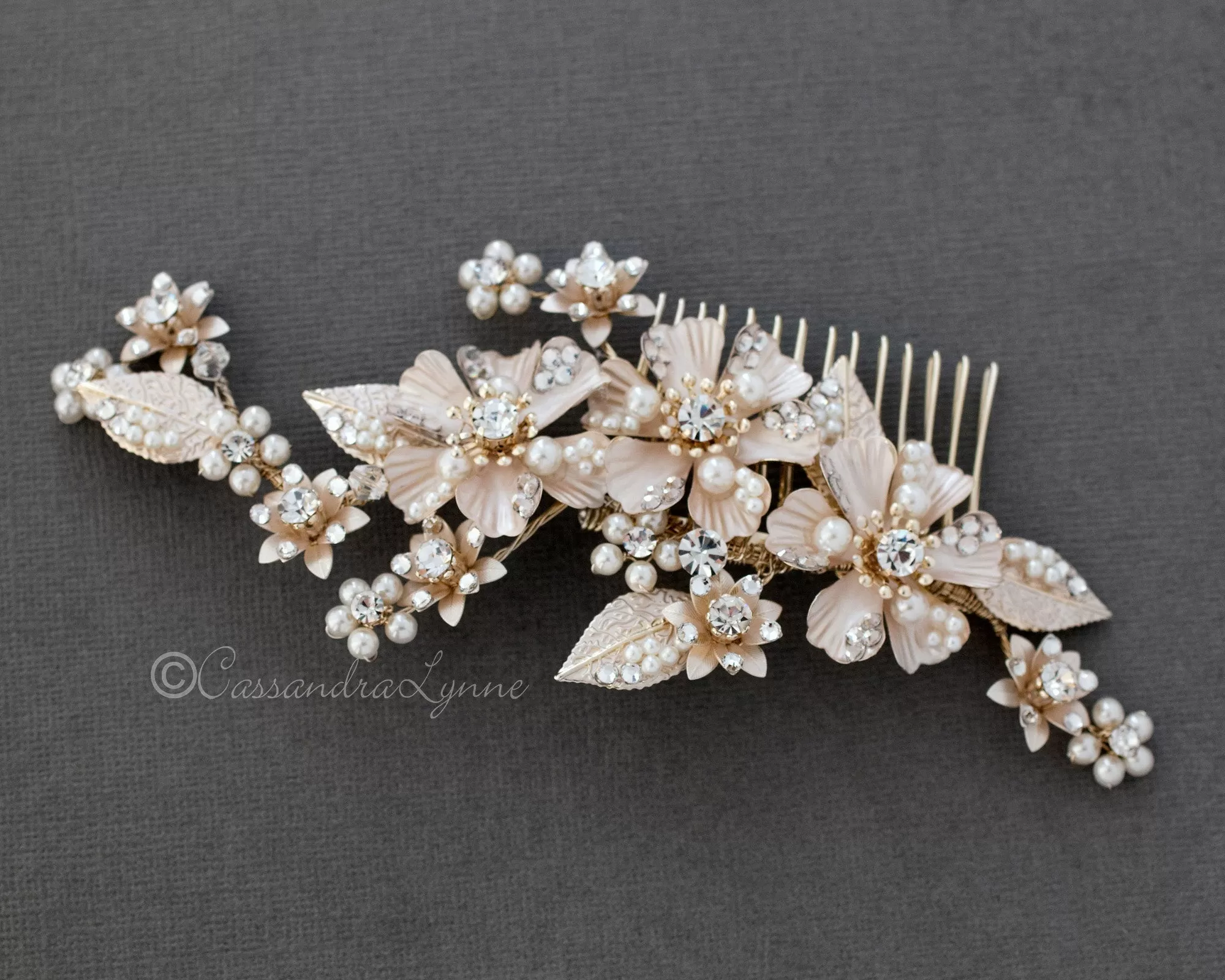 Matte Metal Flowers and Pearls Comb