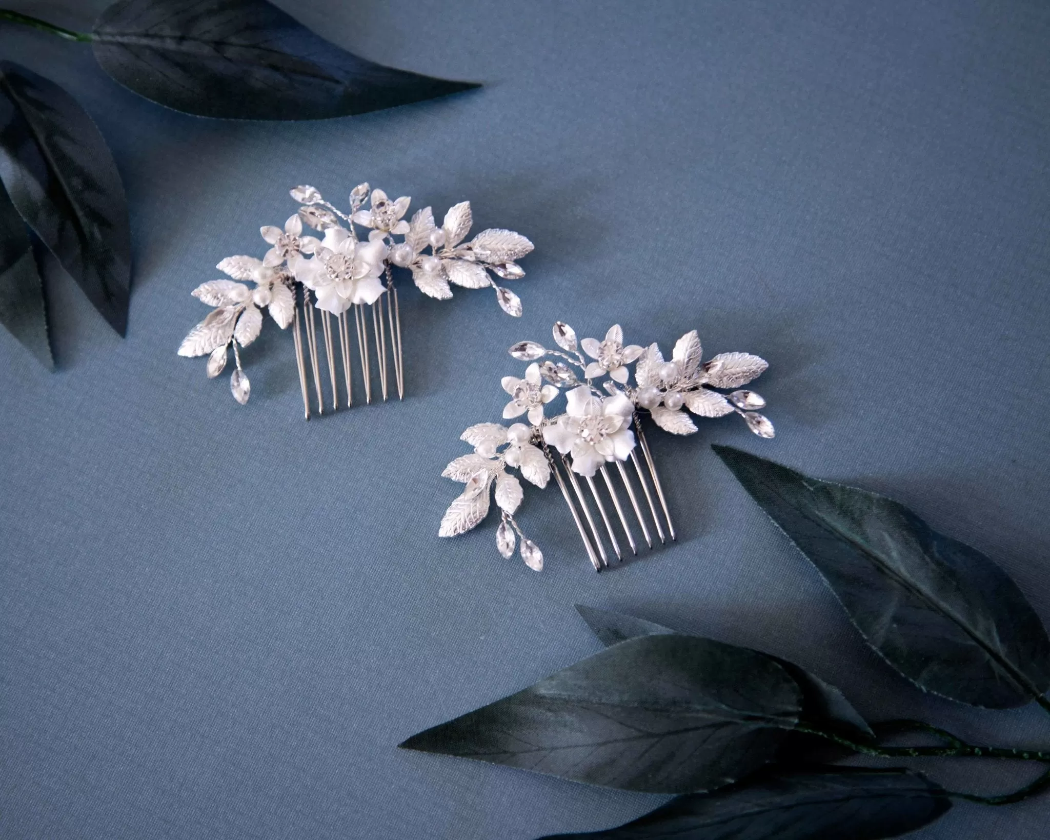 Pearl Wedding Comb with Porcelain Luster Flower